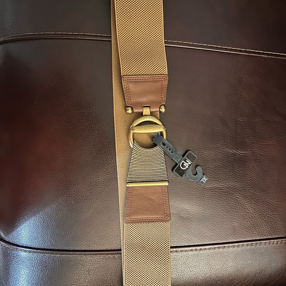 NWT Wide Brown Stretch Belt - Picture 4 of 4